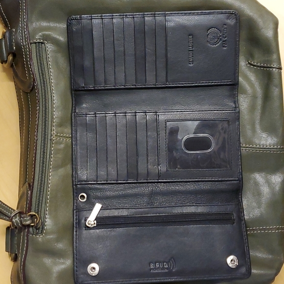 Wallet 🥳 - Picture 5 of 7